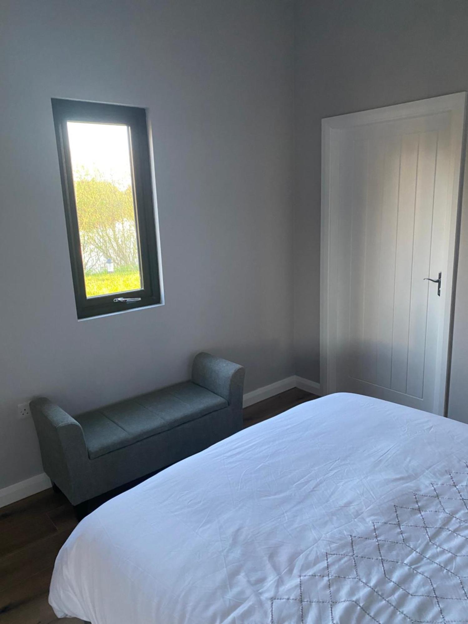 Killyfole Lakeside Lodges Corranny ภายนอก รูปภาพ