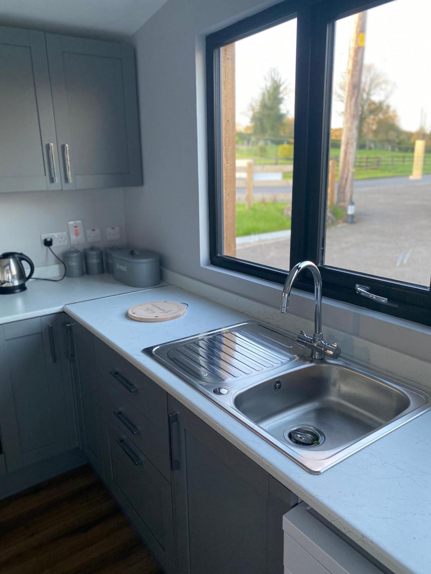 Killyfole Lakeside Lodges Corranny ภายนอก รูปภาพ